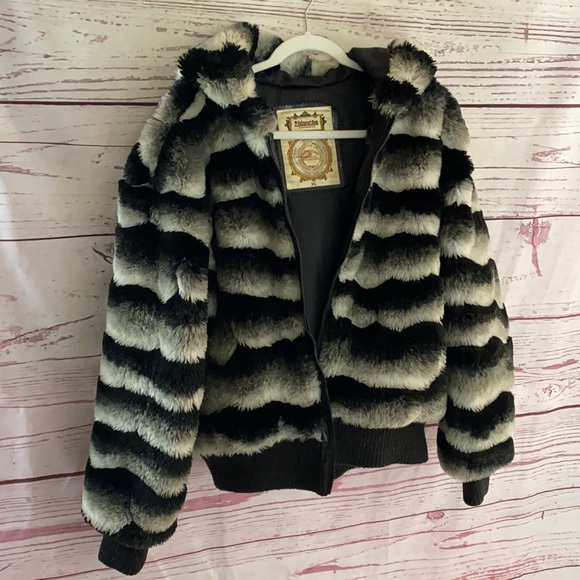 ablanche fur coat